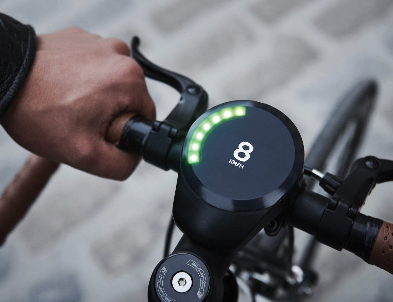 Smart shop bike device